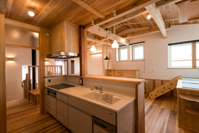 盛岡市上田堤大改修　広い土間が人を迎え、光あふれる2階LDKに家族が集う、やすらぎの住まい